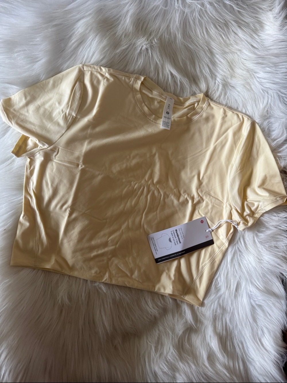 Lululemon Wundermost Ultra-Soft Nulu
Crewneck Cropped T-Shirt - Picture 2 of 4